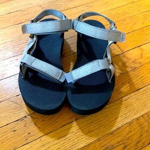 Teva limited edition platform shoes from urban outfitters like new 9